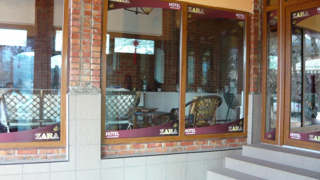 رومان Hotel Zara المظهر الخارجي الصورة