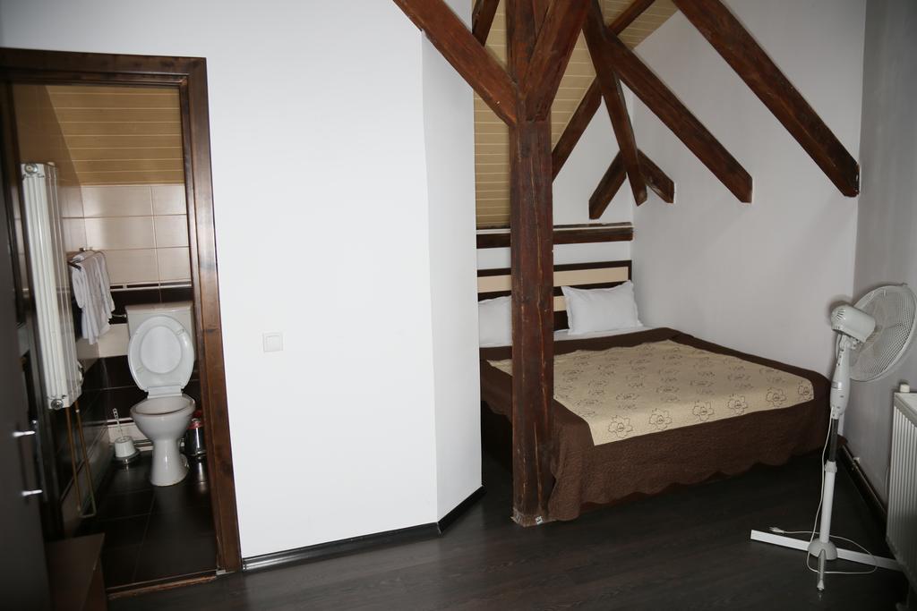 رومان Hotel Zara المظهر الخارجي الصورة