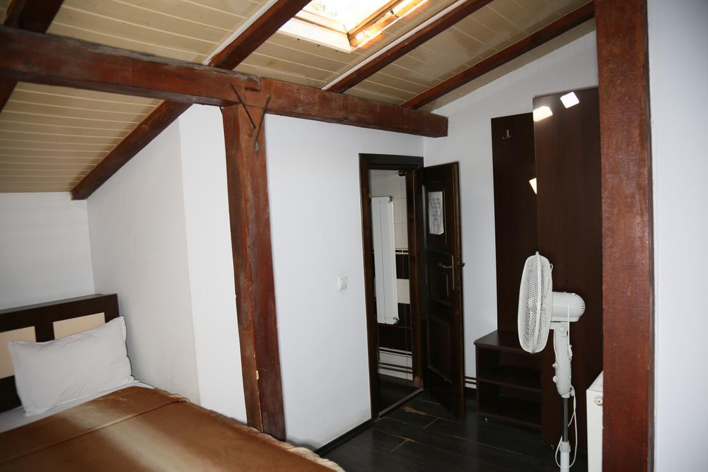 رومان Hotel Zara المظهر الخارجي الصورة
