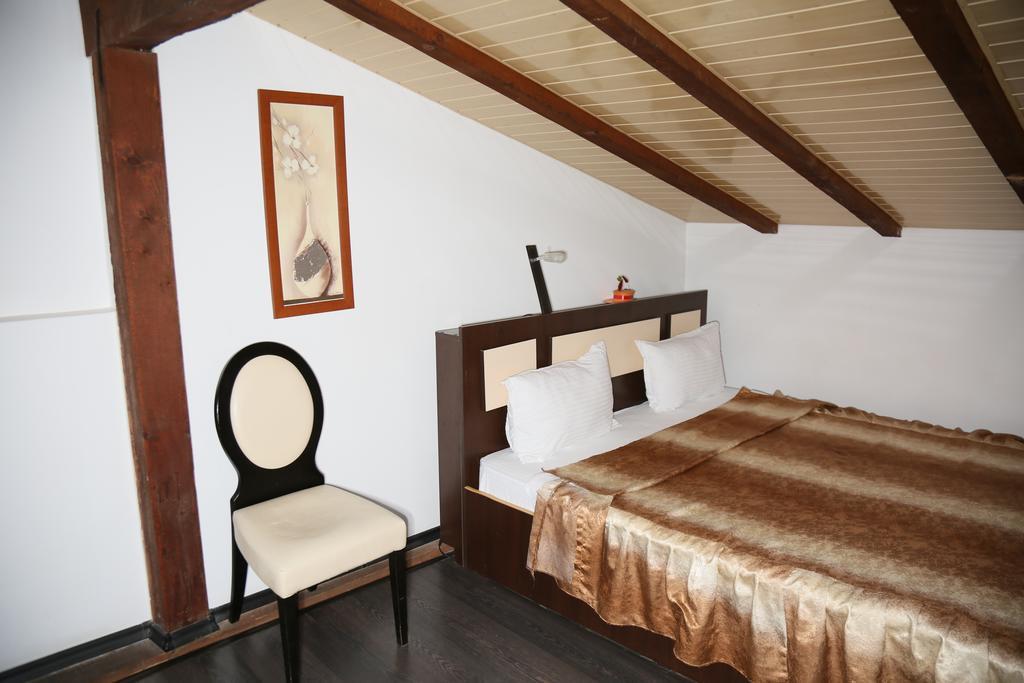 رومان Hotel Zara المظهر الخارجي الصورة