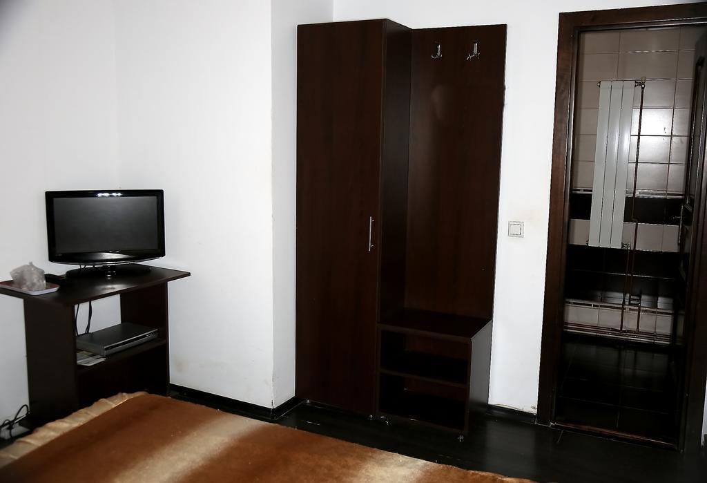 رومان Hotel Zara المظهر الخارجي الصورة